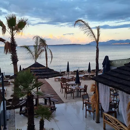 T2 Bord De Climatisé * Juan-les-Pins