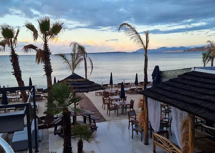 T2 Bord De Climatisé * Juan-les-Pins